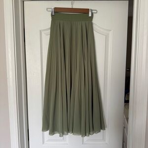 Aritzia Twirl Green Pleated Skirt